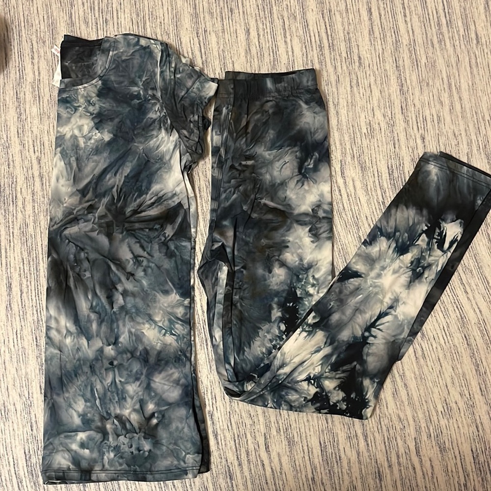 Navy and white tye dye legging set!